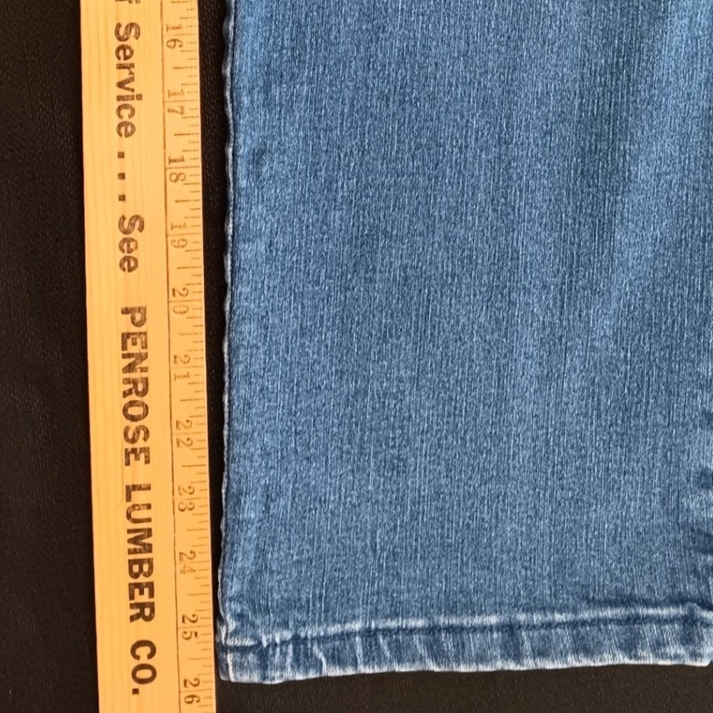 Gloria Vanderbilt Amanda Classic Tapered Jeans Womens 20W Short Medium Wash Blue - Picture 3 of 15
